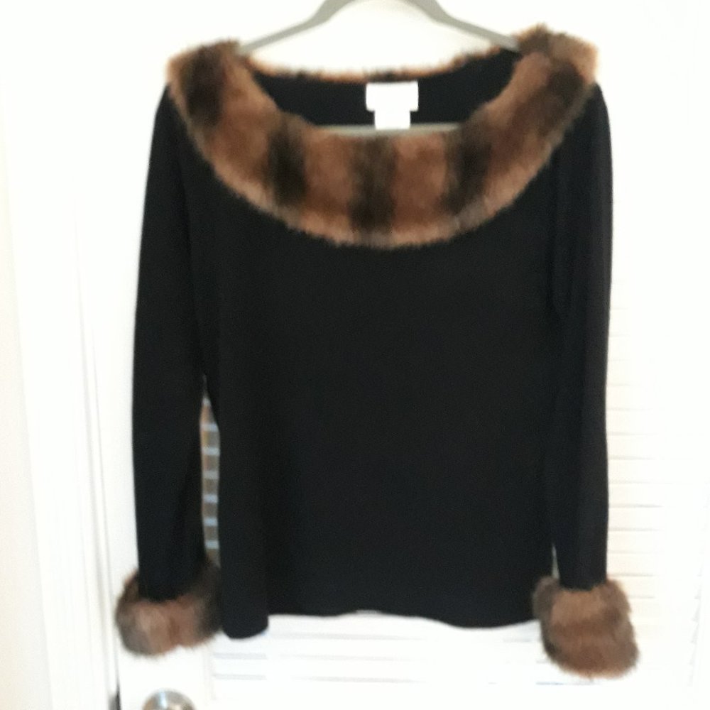 Convertible Faux Fur Sweater WOW Item